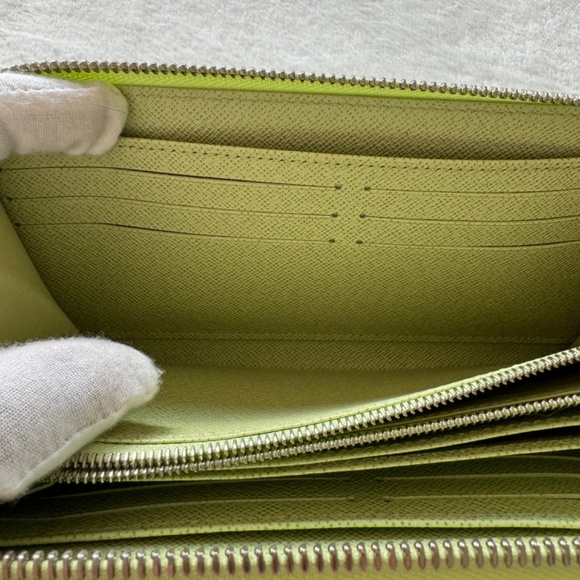 NEW Louis Vuitton Epi Zippy Wallet Vert Noto - M61863 🇯🇵 Japanese Exclusive - Picture 7 of 14